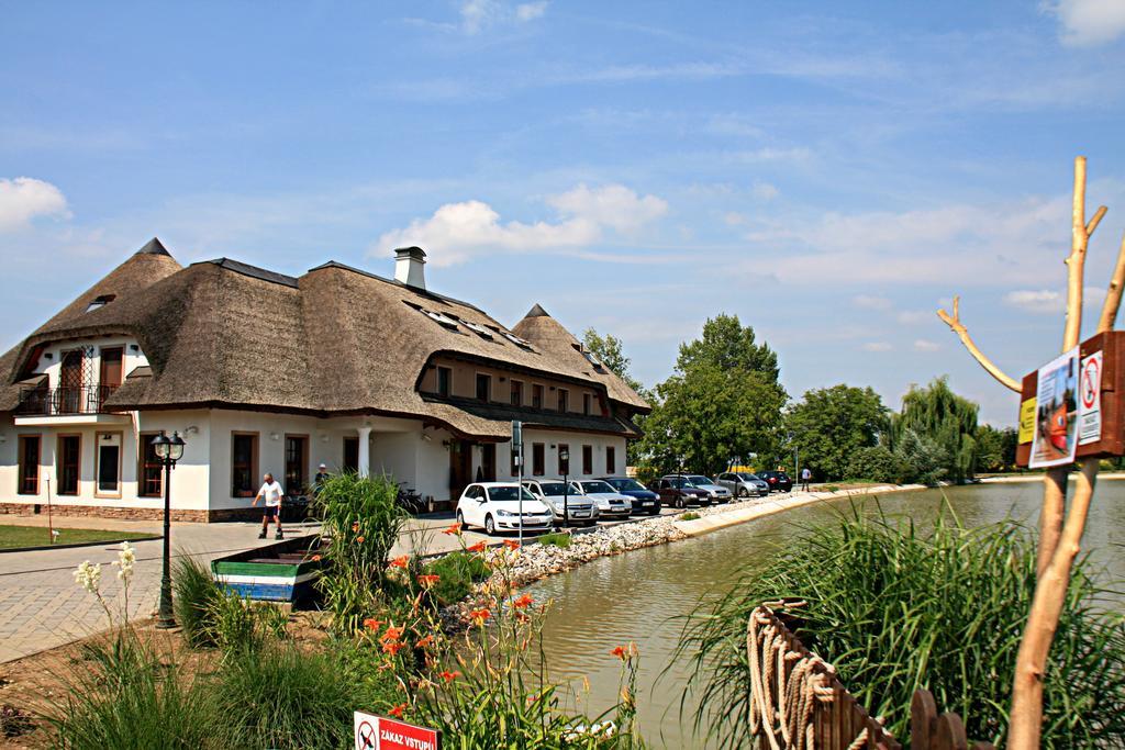 Penzion Eko Park Piestany Luaran gambar