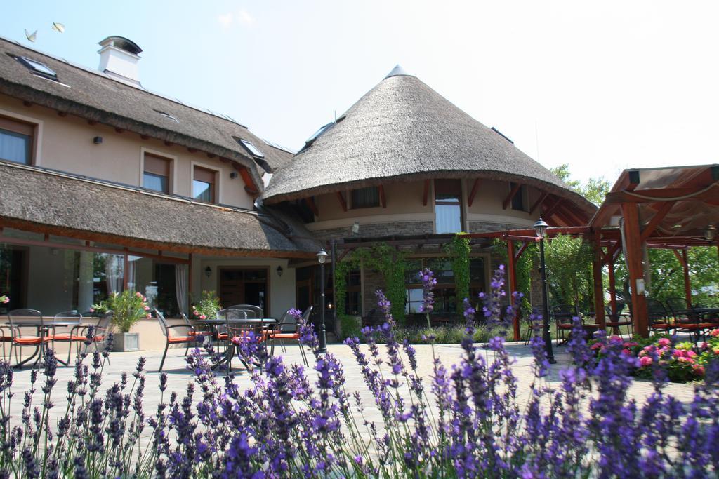 Penzion Eko Park Piestany Luaran gambar