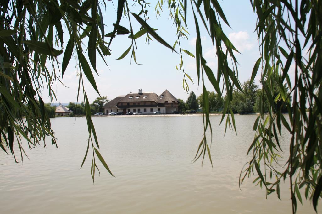 Penzion Eko Park Piestany Luaran gambar