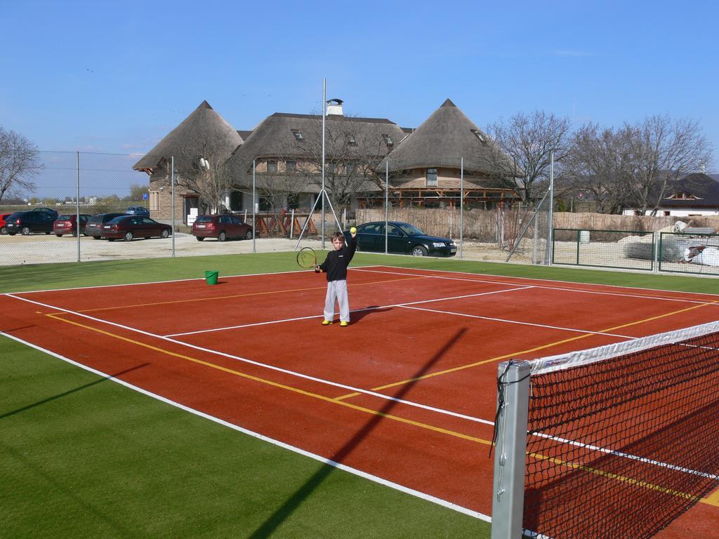 Penzion Eko Park Piestany Luaran gambar