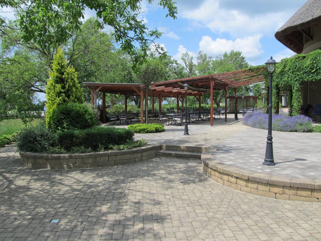 Penzion Eko Park Piestany Luaran gambar