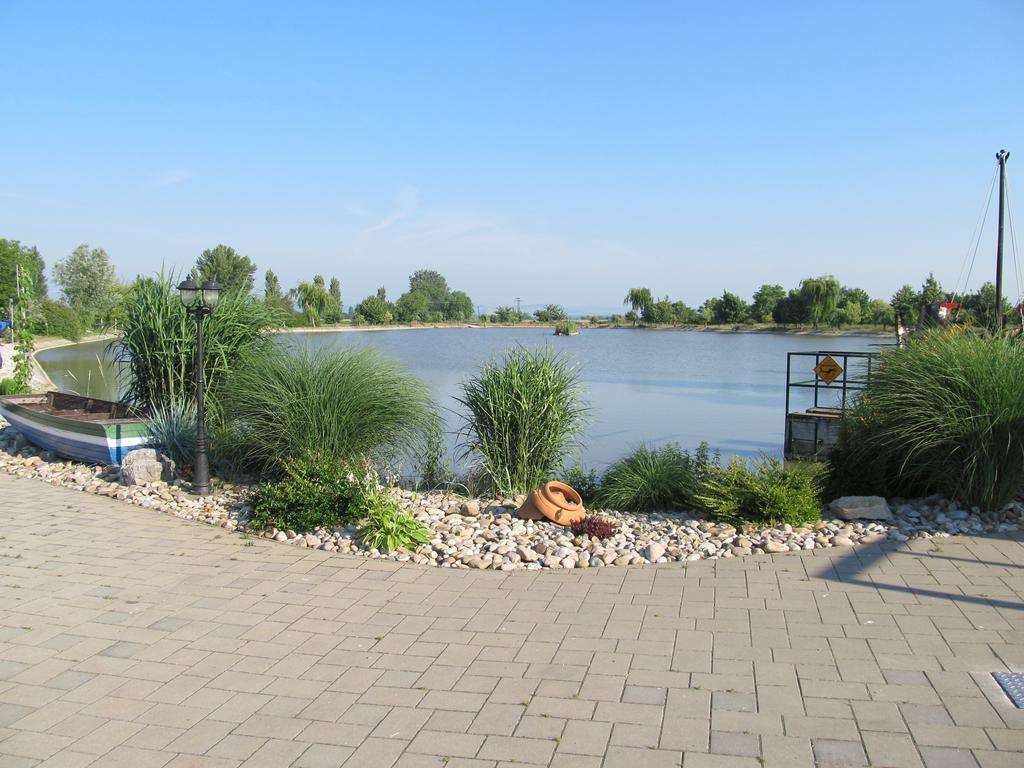 Penzion Eko Park Piestany Luaran gambar
